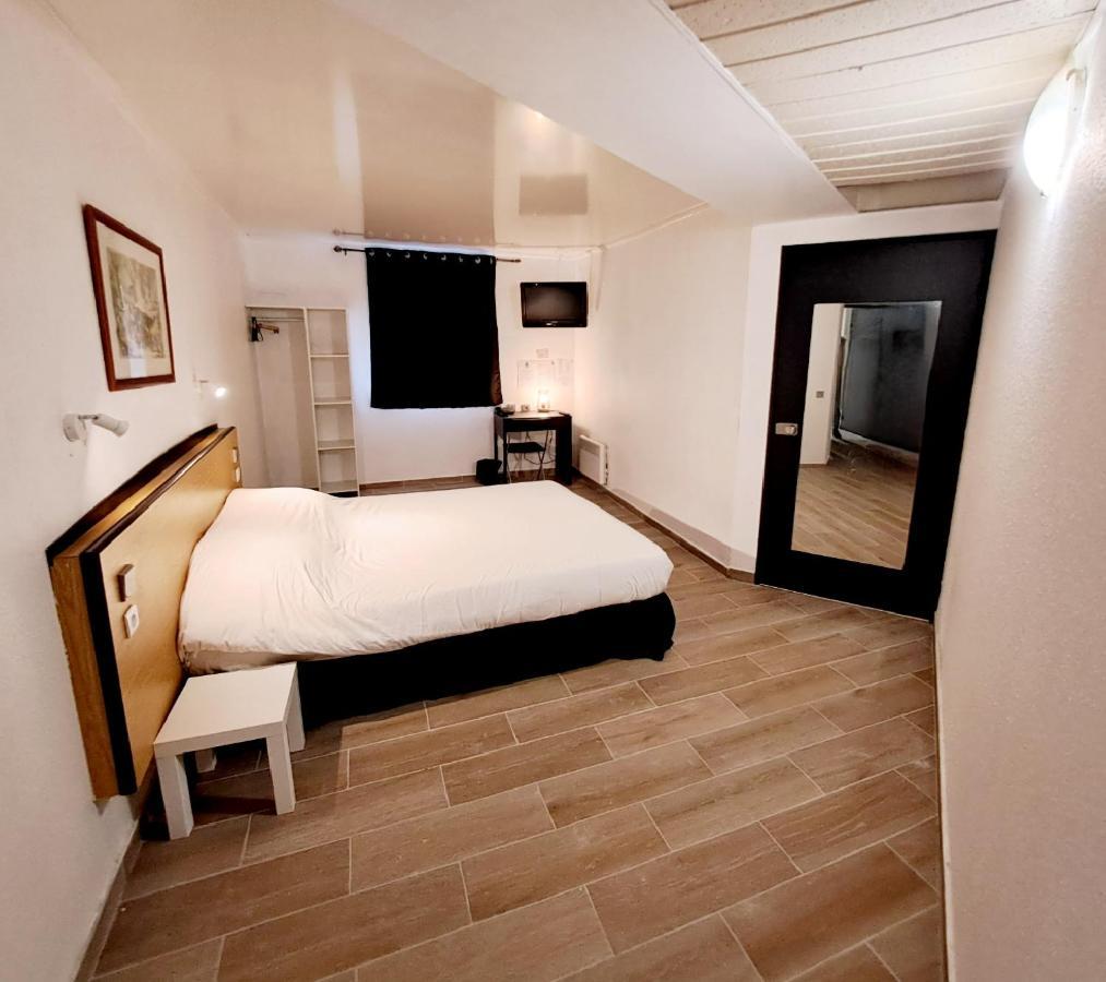 Crystal Hotel Saint Denis Basilique ภายนอก รูปภาพ