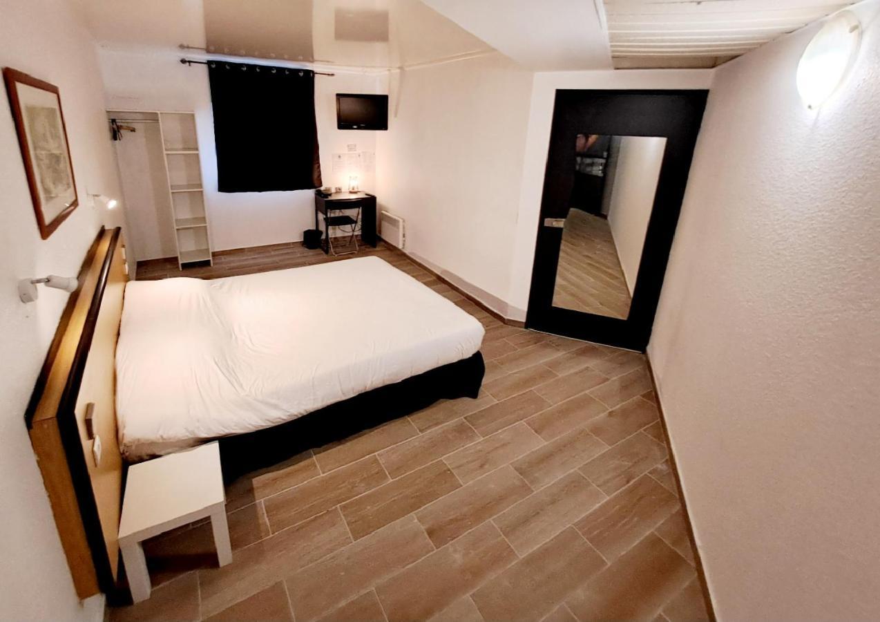 Crystal Hotel Saint Denis Basilique ภายนอก รูปภาพ