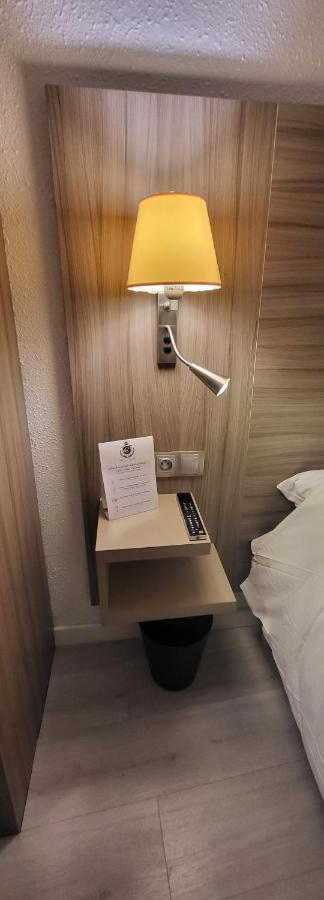 Crystal Hotel Saint Denis Basilique ภายนอก รูปภาพ